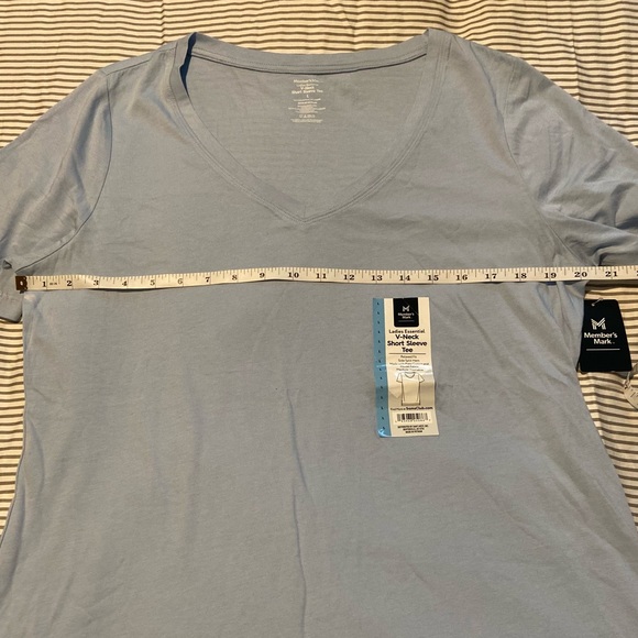 NWT- Large- Light Blue1 Members Mark- Super Soft Tee! - Picture 3 of 4